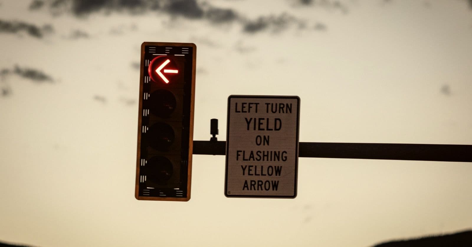 What a flashing yellow arrow means when you're turning left