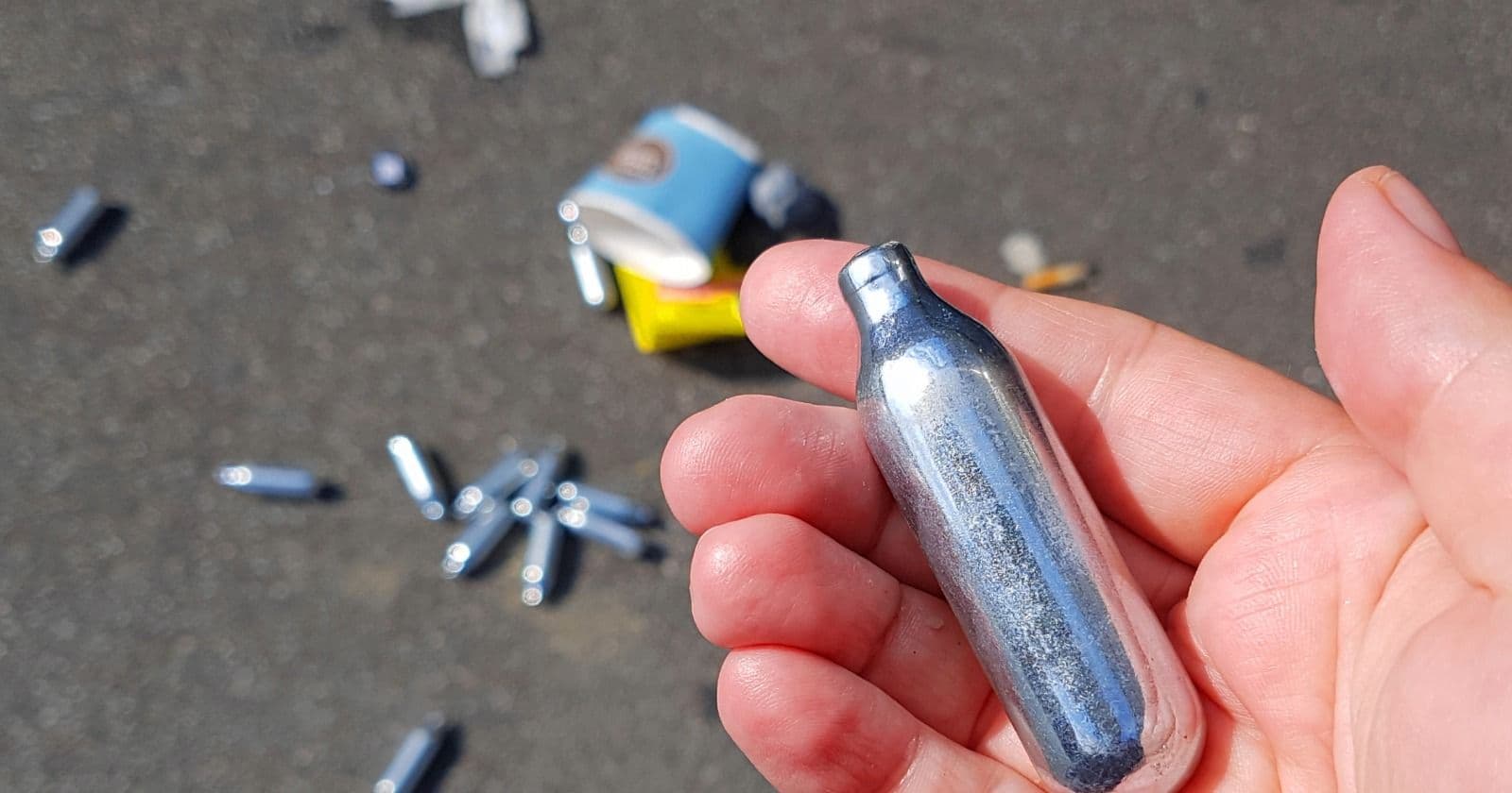 Los Angeles votes to pull Galaxy Gas and other laughing gas from smoke shops